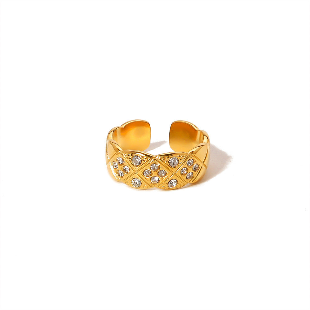 Vintage Court Style Carved Ring