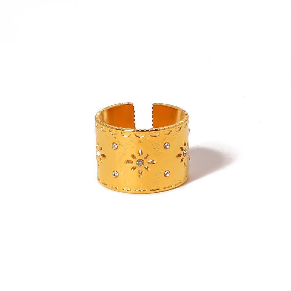 Vintage Court Style Carved Ring